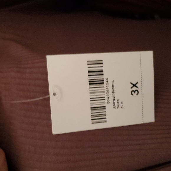 Plus Size Forever 21 Shirred Rib-Knit Romper - Picture 4 of 4